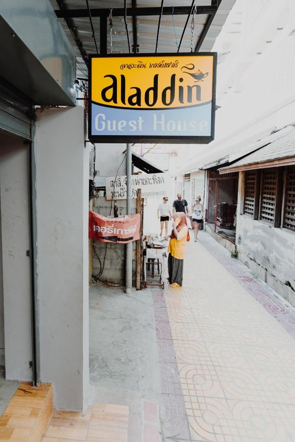 Aladdin Guest House Phi Phi-öarna Exteriör bild